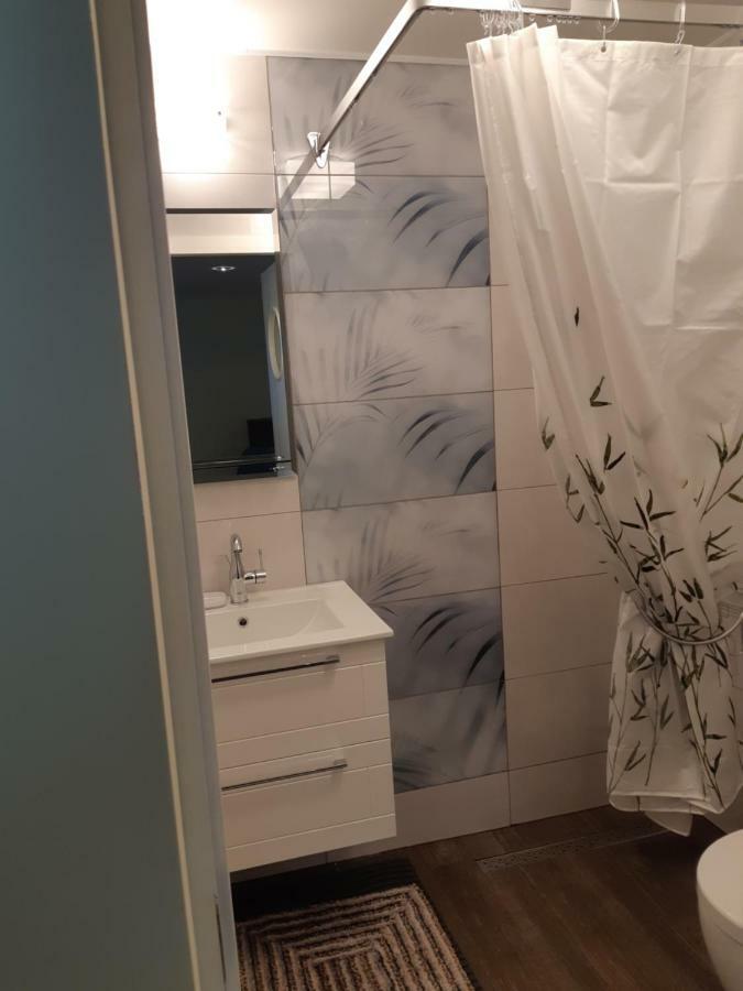 Lana Hotel Нида Екстериор снимка